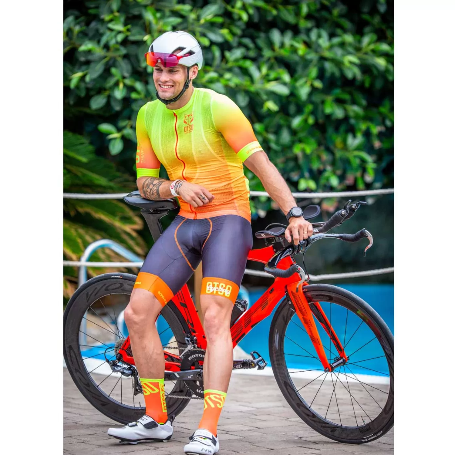 OTSO Men's Bib Shorts>Men's cycling shorts - Fluo Orange (Outlet)